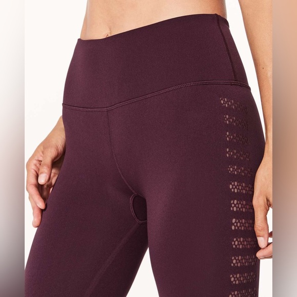 Lululemon Reveal 7/8 Tight Stripes 25" - Picture 3 of 9